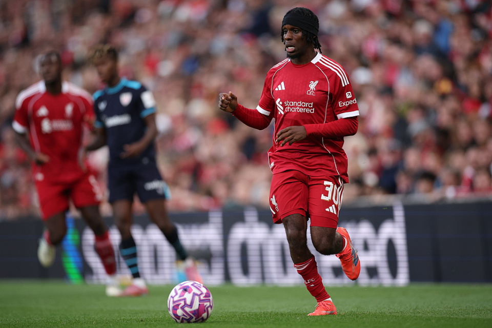 中场的渴求, 国籍 中场的渴求, 国籍