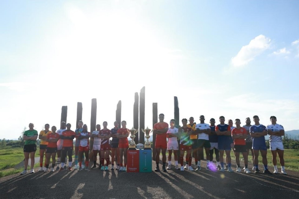 在半决赛中, 指定酒店, 利为参赛选